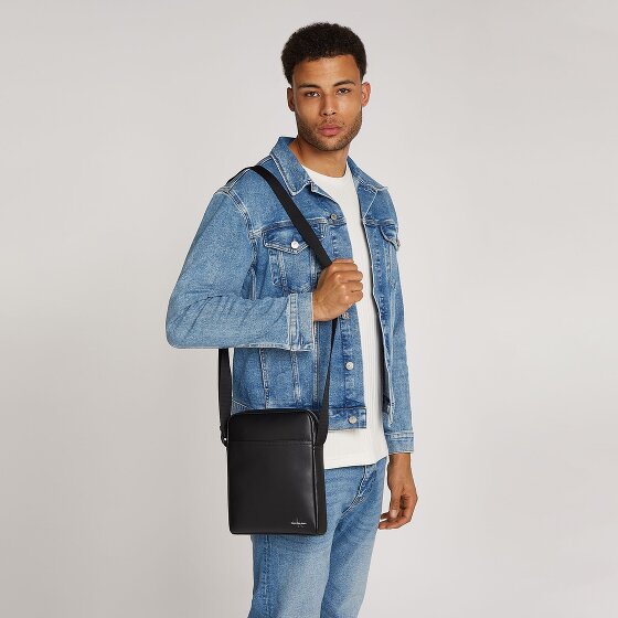 Calvin Klein Jeans Mono Logo Torba na ramię 23 cm