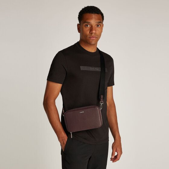 Calvin Klein CK Sleek Torba na ramię 23 cm