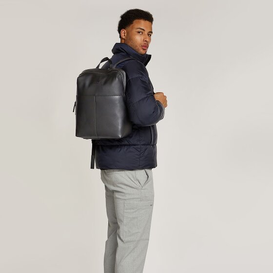 Calvin Klein Clean Essential Plecak 39 cm Komora na laptopa