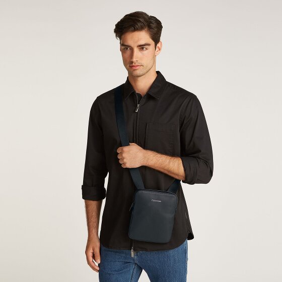 Calvin Klein CK Must Mini Torba Torba na ramię 18 cm