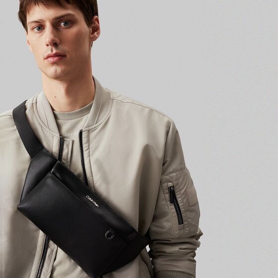 Calvin Klein CK Est. Saszetka 35 cm