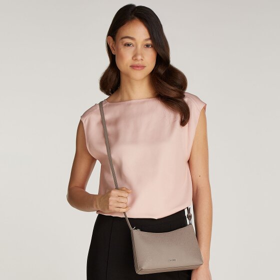 Calvin Klein Ck Must Torba na ramię 22.5 cm