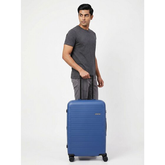 American Tourister Novastream 4 kółka Walizka 67 cm z funkcją poszerzenia