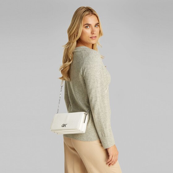 Calvin Klein Re-Lock Torba na ramię 24 cm