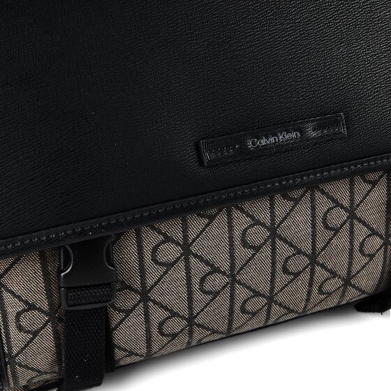 Calvin Klein Emblem Torba na ramię 34 cm