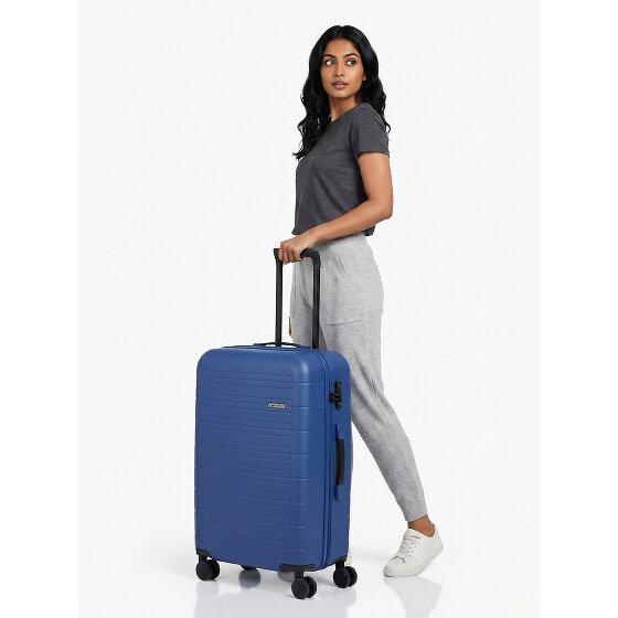 American Tourister Novastream 4 kółka Walizka 67 cm z funkcją poszerzenia