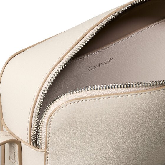 Calvin Klein Foil Torba na ramię 21 cm