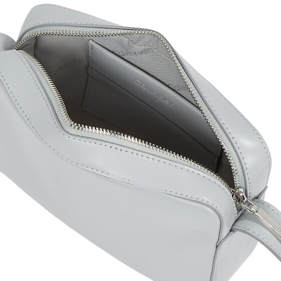 Calvin Klein Embossed Torba na ramię 22.5 cm