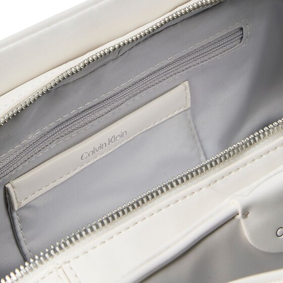 Calvin Klein Embossed Torba na ramię 30 cm