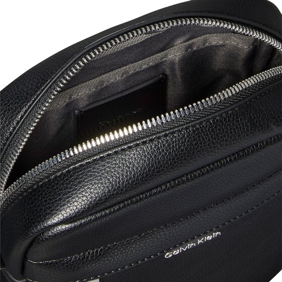 Calvin Klein Raised Torba na ramię 19 cm